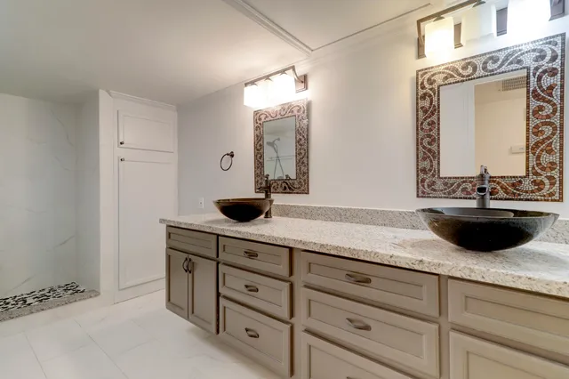 $1,850 | 353 North Post Oak Lane, Unit 820, Houston, TX 77024