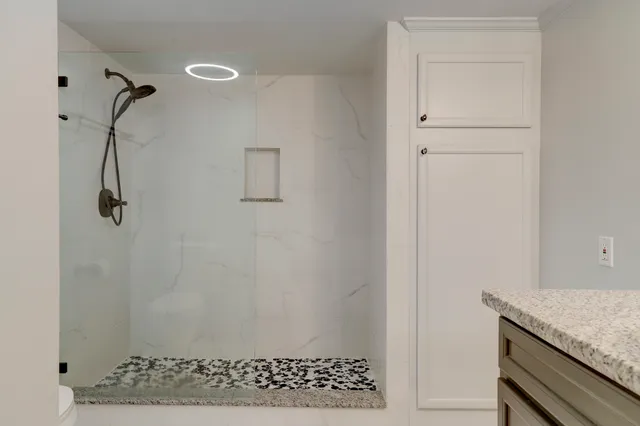 $1,850 | 353 North Post Oak Lane, Unit 820, Houston, TX 77024