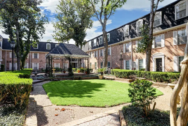 $1,850 | 353 North Post Oak Lane, Unit 820, Houston, TX 77024