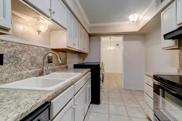 $1,850 | 353 North Post Oak Lane, Unit 820, Houston, TX 77024