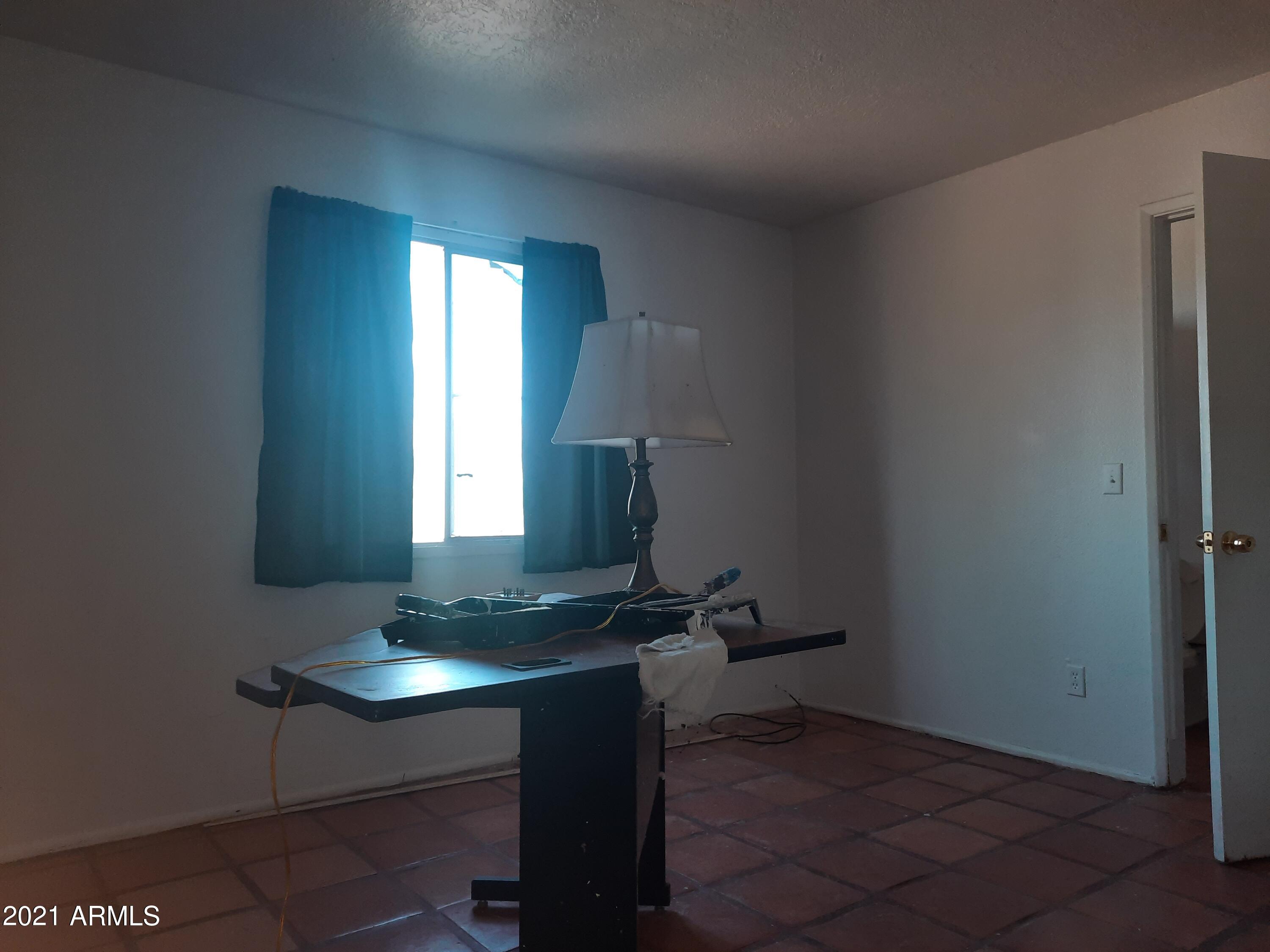445 Jamestown Road Kearny, AZ 85137 - Photo 14 of 14 Master Bedroom