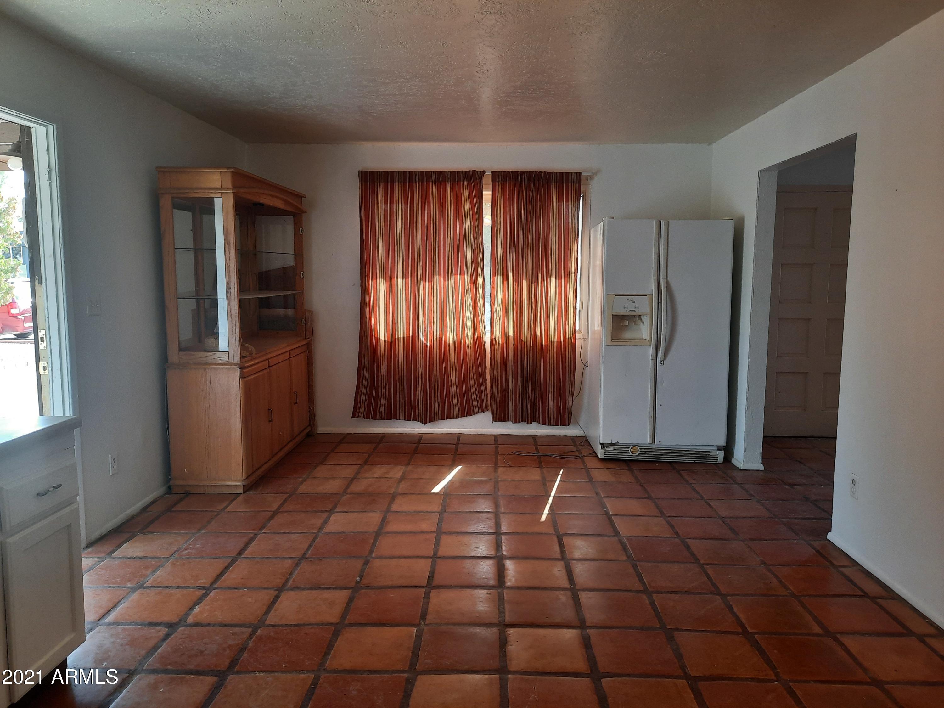 445 Jamestown Road Kearny, AZ 85137 - Photo 5 of 14 Dining Room