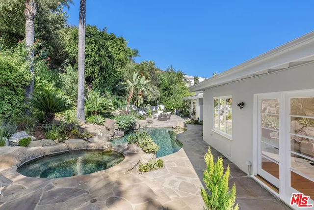 $3,995,000 | 341 South Surfview Drive, Pacific Palisades, CA 90272