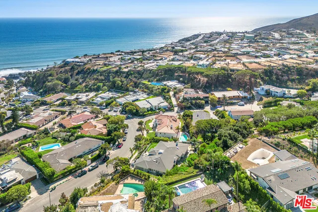 $3,995,000 | 341 South Surfview Drive, Pacific Palisades, CA 90272
