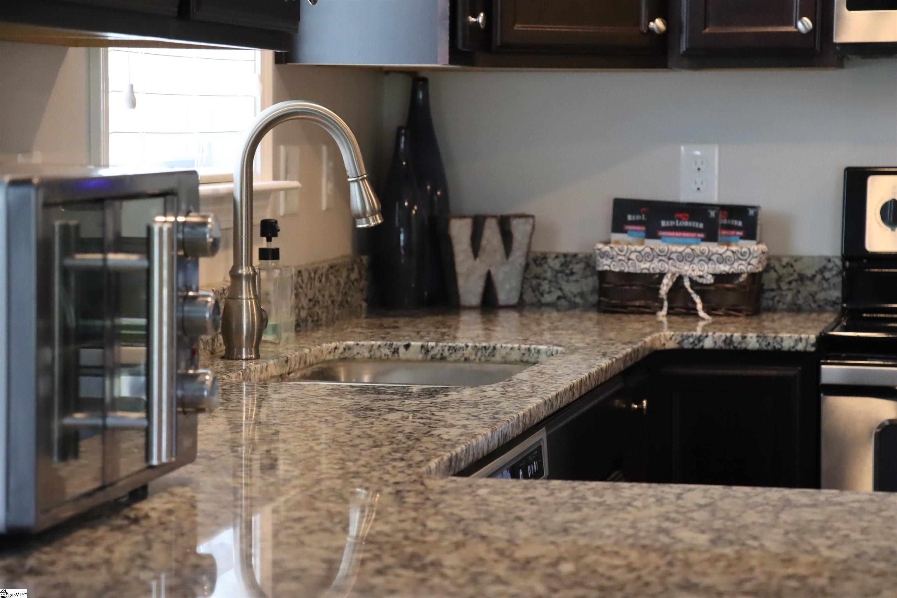 306 Highland Springs Loop Inman, SC 29349 - Photo 8 of 22