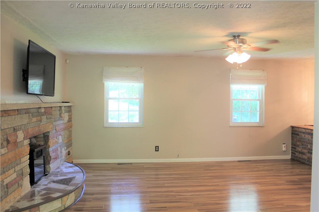 1767 Aarons Fork Road Elkview, WV 25071 - Photo 8 of 50 Gallery Image 8
