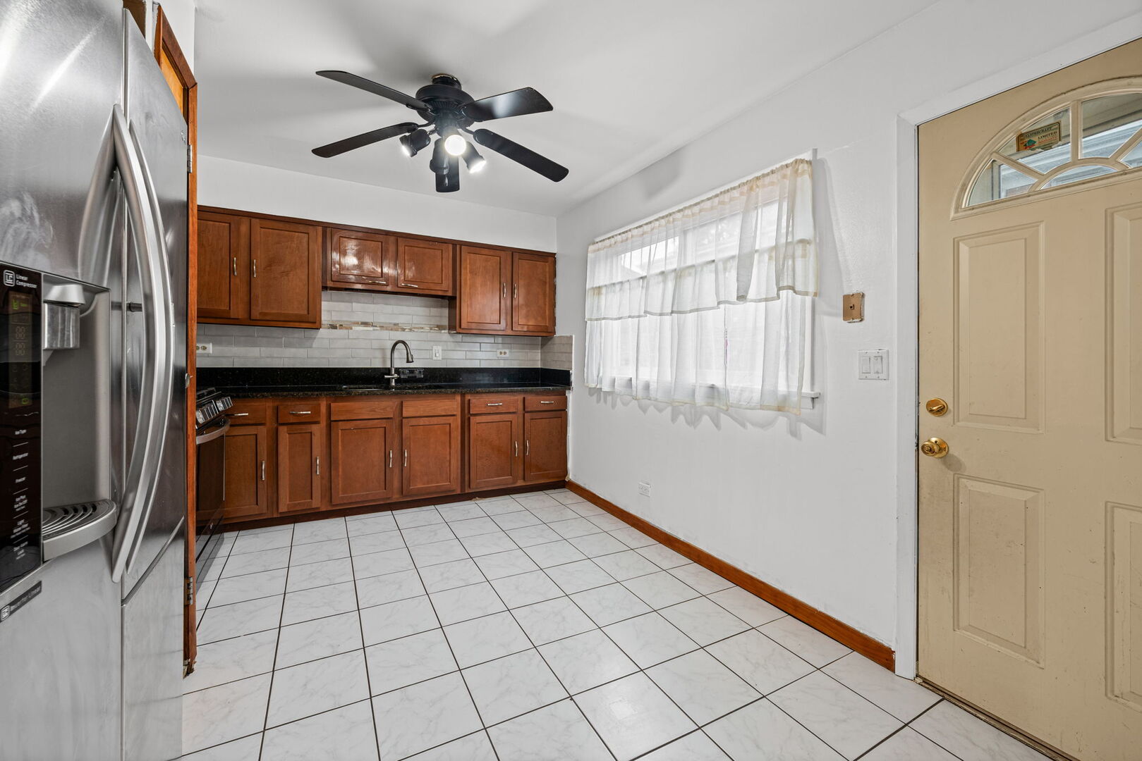 9543 Sumac Road, Unit G Des Plaines, IL 60016 - Photo 12 of 29 Gallery Image 12