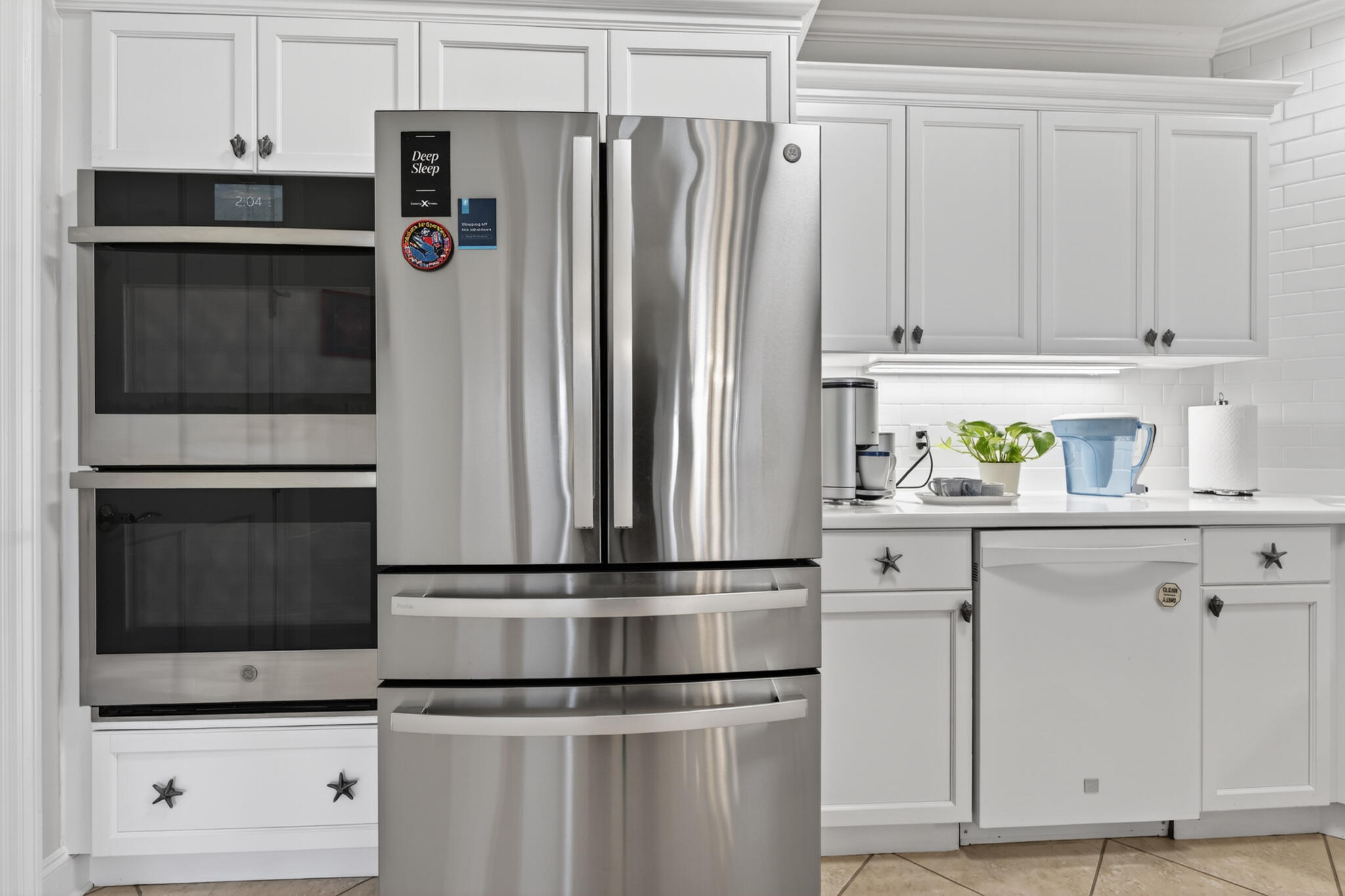 5 Calhoun Avenue, Unit 504 Destin, FL 32541 - Photo 15 of 64 Modern, Attractive Appliances