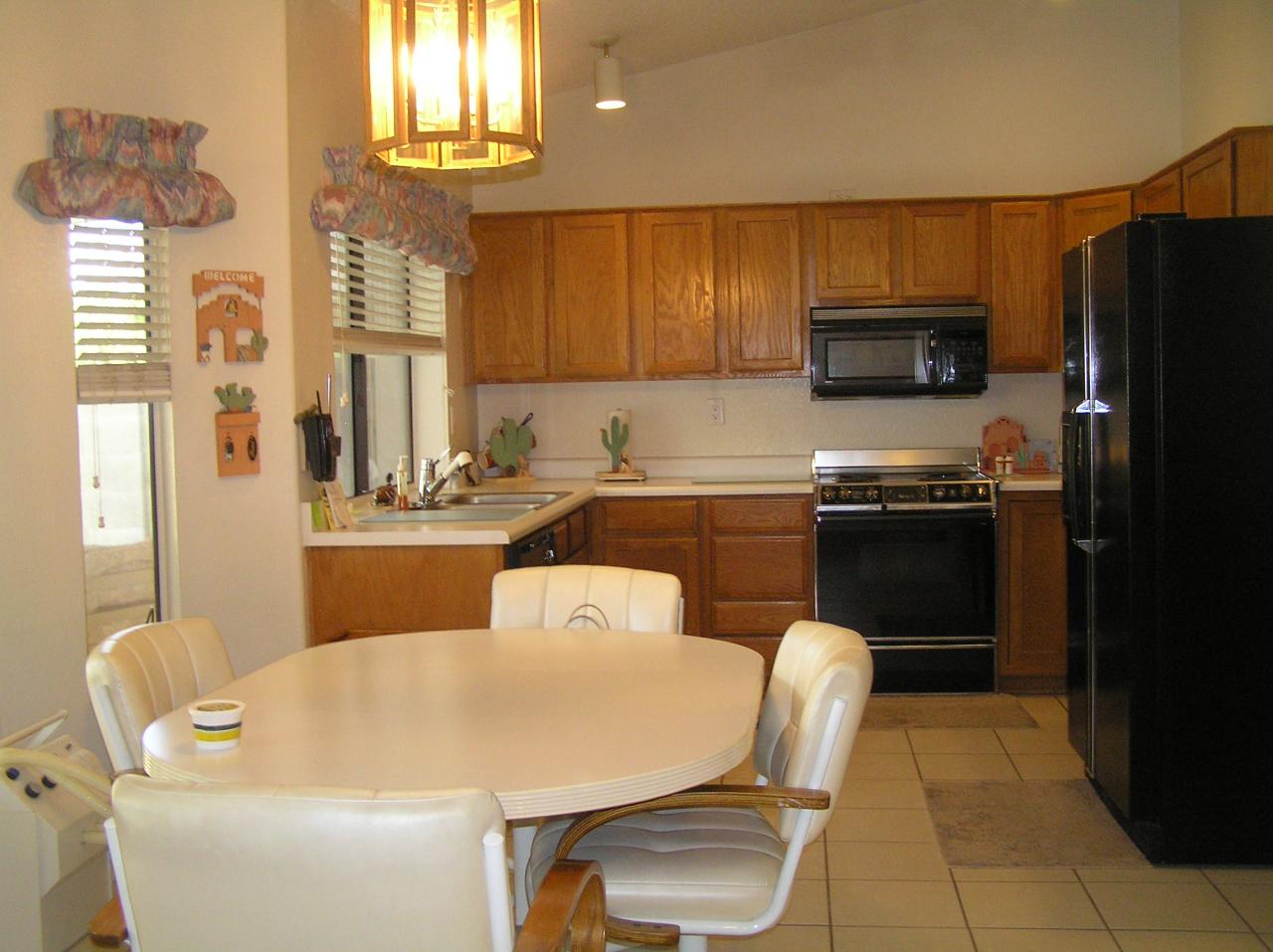 7740 West Redfield Road Peoria, AZ 85381 - Photo 2 of 13 Kitchen