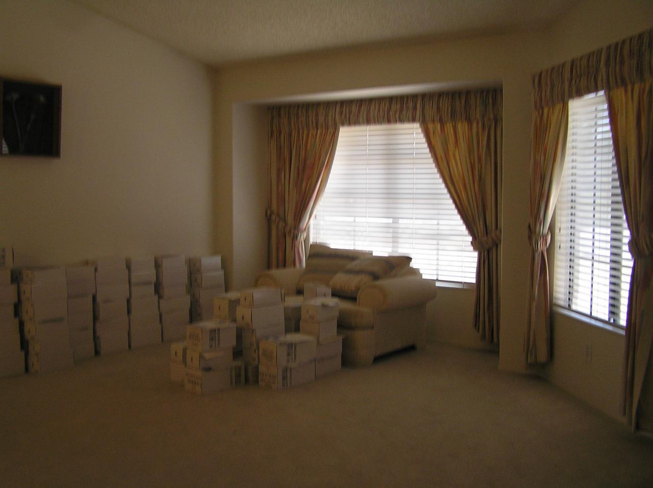 7740 West Redfield Road Peoria, AZ 85381 - Photo 3 of 13 Living Room