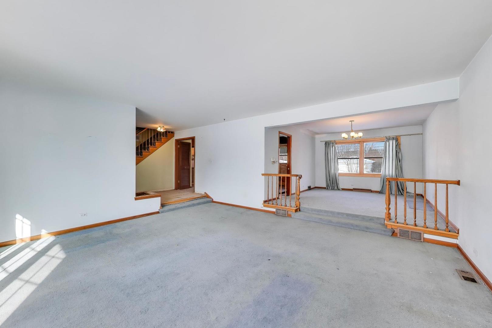 413 South Carol Lane Mount Prospect, IL 60056 - Photo 5 of 34