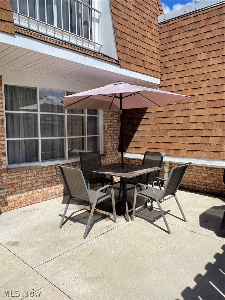 6472 State Road, Unit J2 Parma, OH 44134 - Photo 2 of 34 Enclosed Patio