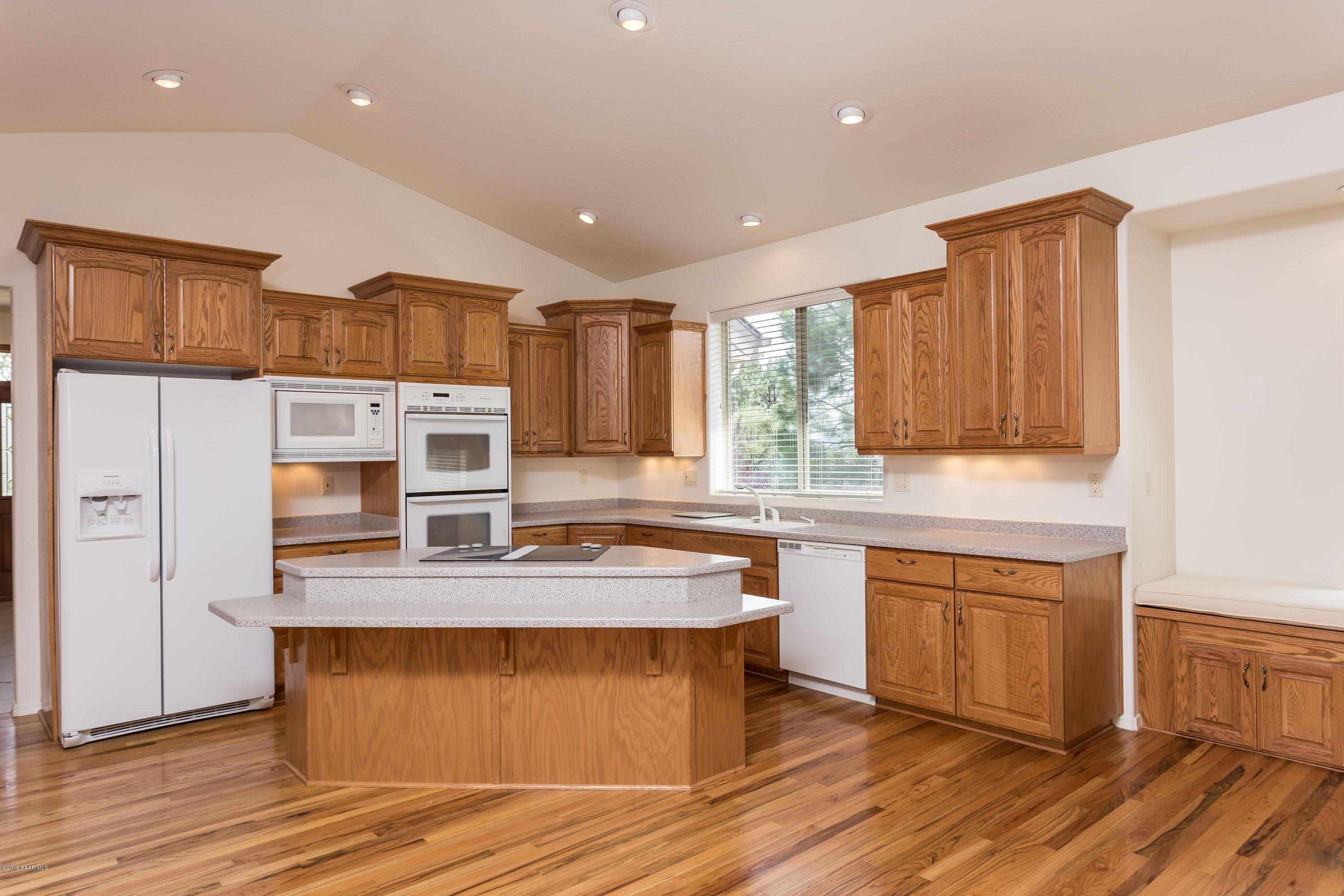 1409 Eureka Ridge Way Prescott, AZ 86303 - Photo 3 of 27 007_Kitchen