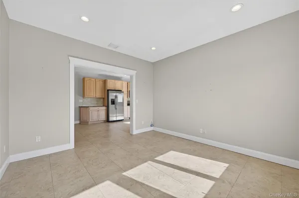 $3,400 | 24 Bayville Avenue, Unit 1, Bayville, NY 11709