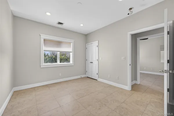 $3,400 | 24 Bayville Avenue, Unit 1, Bayville, NY 11709