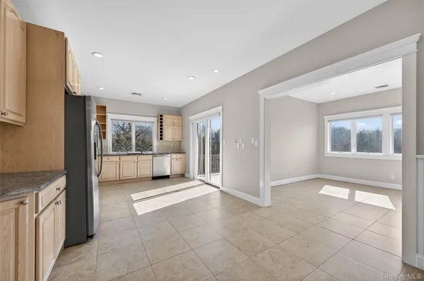 $3,400 | 24 Bayville Avenue, Unit 1, Bayville, NY 11709