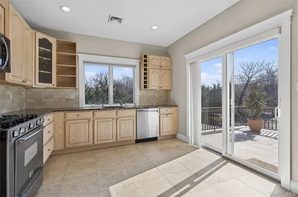 $3,400 | 24 Bayville Avenue, Unit 1, Bayville, NY 11709