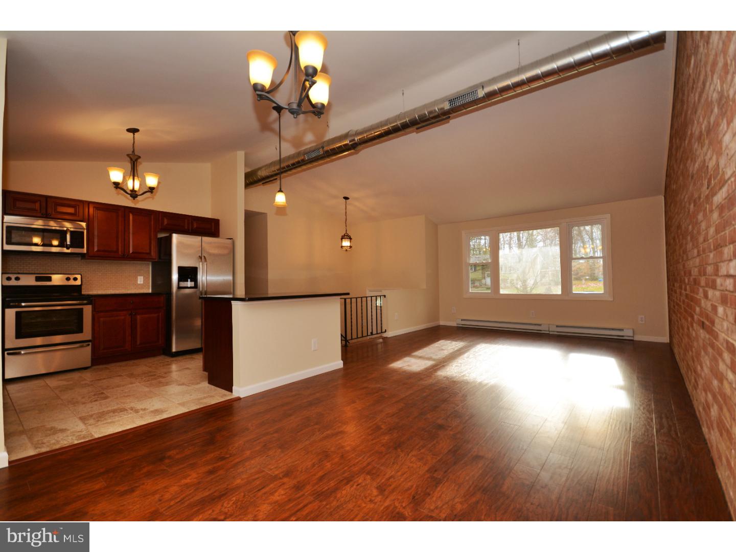 2458 Evanwood Road Bath, PA 18014 - Photo 8 of 24 Gallery Image 8
