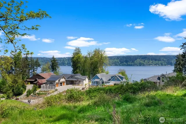$480,000 | 14308 Olalla Crest Lane Southeast, Olalla, WA 98359