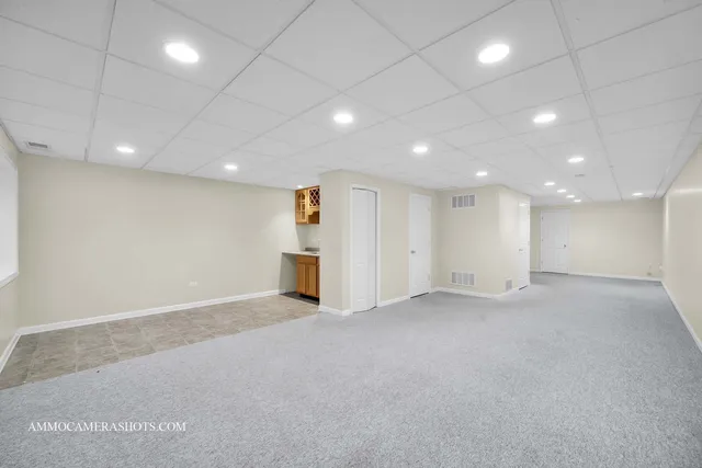 $4,200 | 3107 Whitney Road, Aurora, IL 60502