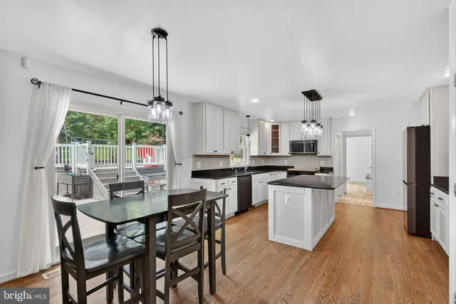 $799,900 | 124 Fawn Hills Drive, Fredericksburg, VA 22407