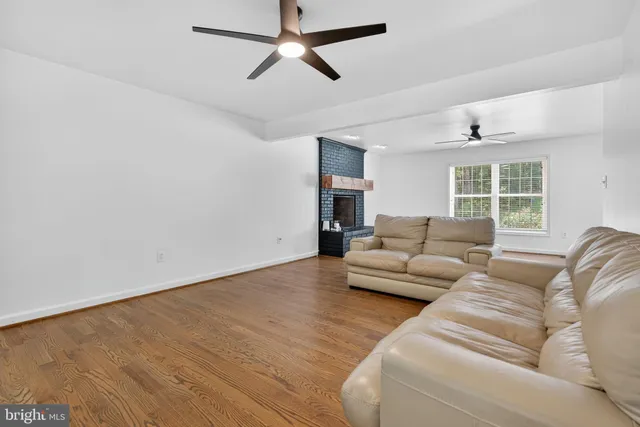 $799,900 | 124 Fawn Hills Drive, Fredericksburg, VA 22407