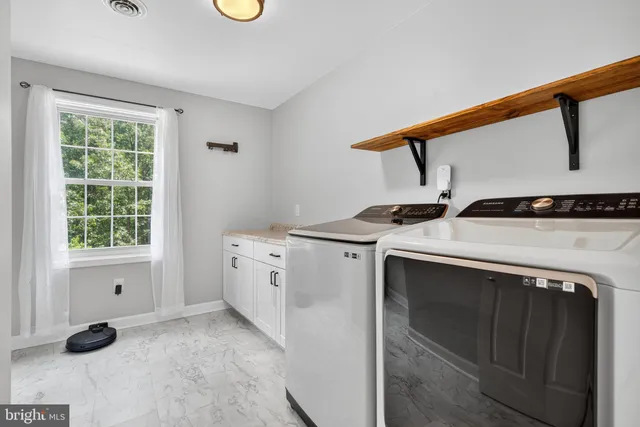 $799,900 | 124 Fawn Hills Drive, Fredericksburg, VA 22407