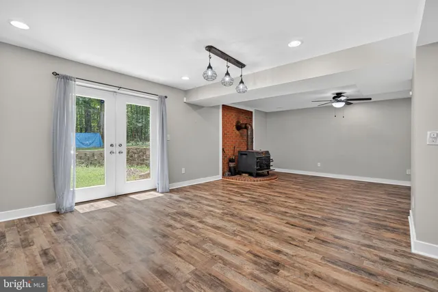 $799,900 | 124 Fawn Hills Drive, Fredericksburg, VA 22407