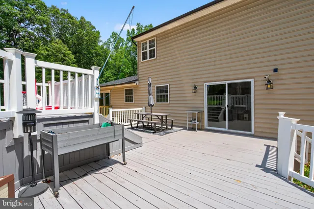 $799,900 | 124 Fawn Hills Drive, Fredericksburg, VA 22407