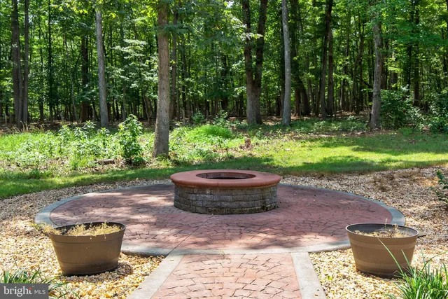 $799,900 | 124 Fawn Hills Drive, Fredericksburg, VA 22407