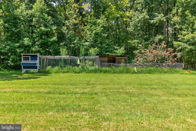 $799,900 | 124 Fawn Hills Drive, Fredericksburg, VA 22407