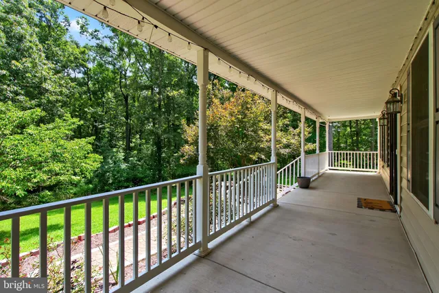 $799,900 | 124 Fawn Hills Drive, Fredericksburg, VA 22407