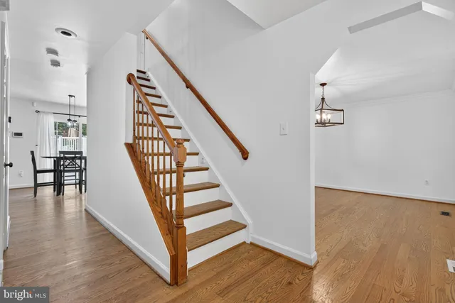 $799,900 | 124 Fawn Hills Drive, Fredericksburg, VA 22407