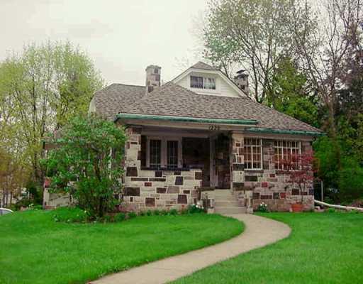 1220 Cochran Road Mt. Lebanon, PA 15216 - Photo 1 of 7 Gallery Image 1