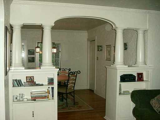 1220 Cochran Road Mt. Lebanon, PA 15216 - Photo 2 of 7 Gallery Image 2