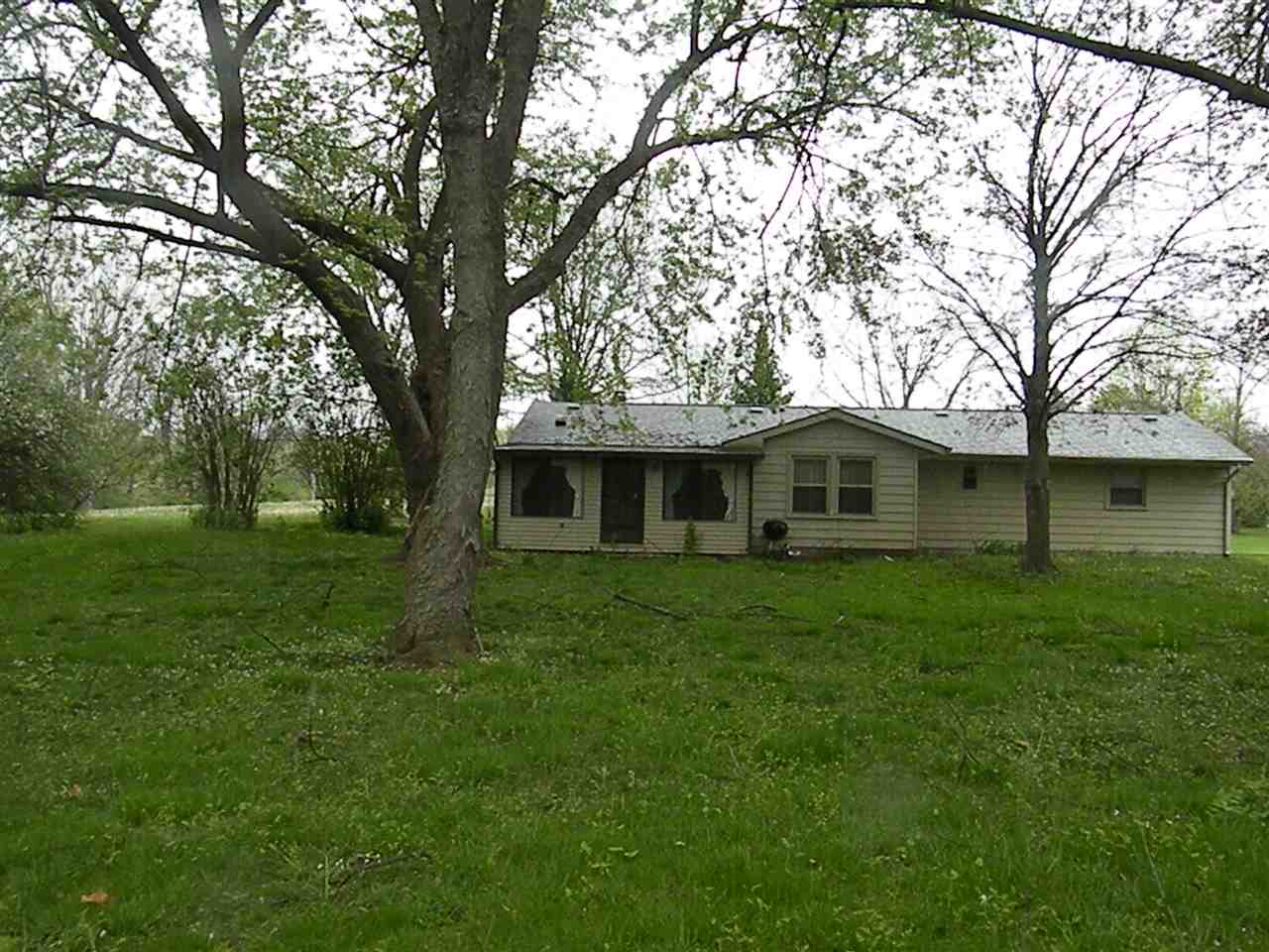 16117 Page Road Grabill, IN 46741 - Photo 3 of 15