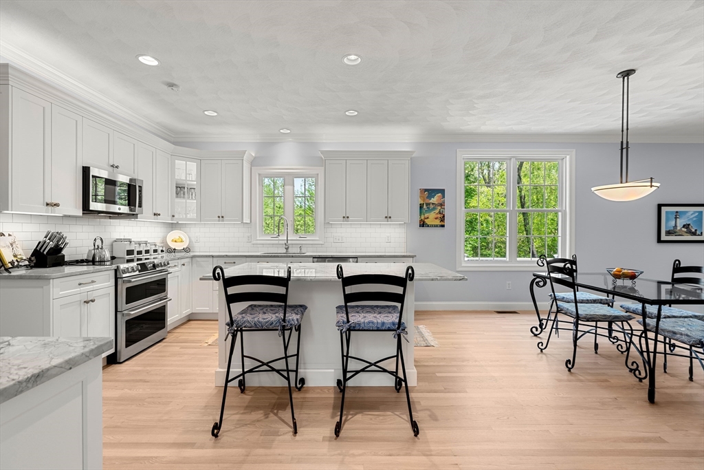 10 Yankee Way Beverly, MA 01915 - Photo 4 of 42