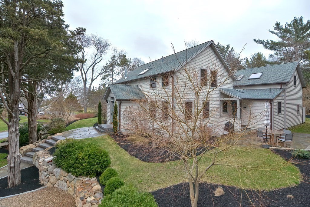 15 Norrock Road Gloucester, MA 01930 - Photo 1 of 35 Gallery Image 1