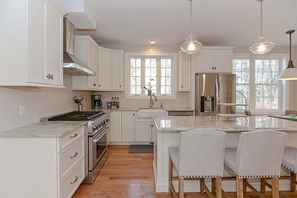 17 Standish Road Norfolk, MA 02056 - Photo 8 of 37 Gallery Image 8