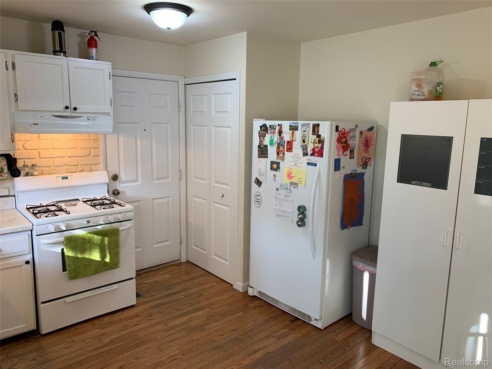 5492 Colony Road Grand Blanc, MI 48439 - Photo 20 of 20 IMG_2194.JPG
