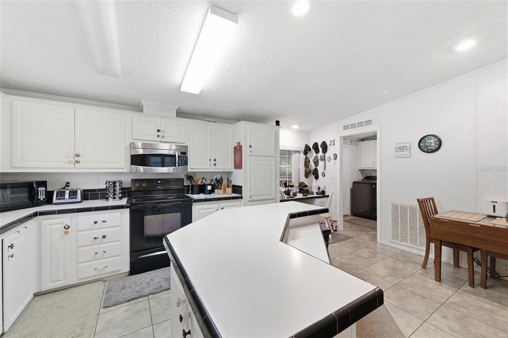 9634 Pat Street Hudson, FL 34669 - Photo 14 of 73