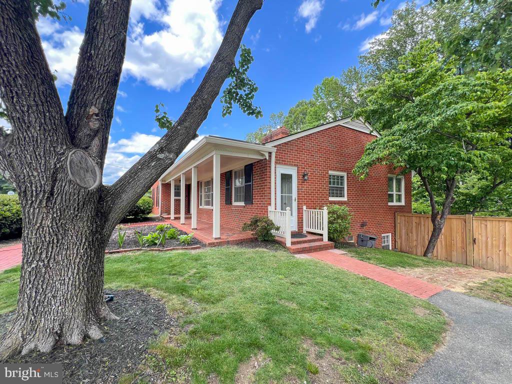 124 Deacon Road Fredericksburg, VA 22405 - Photo 40 of 48 a front view of a house with a yard