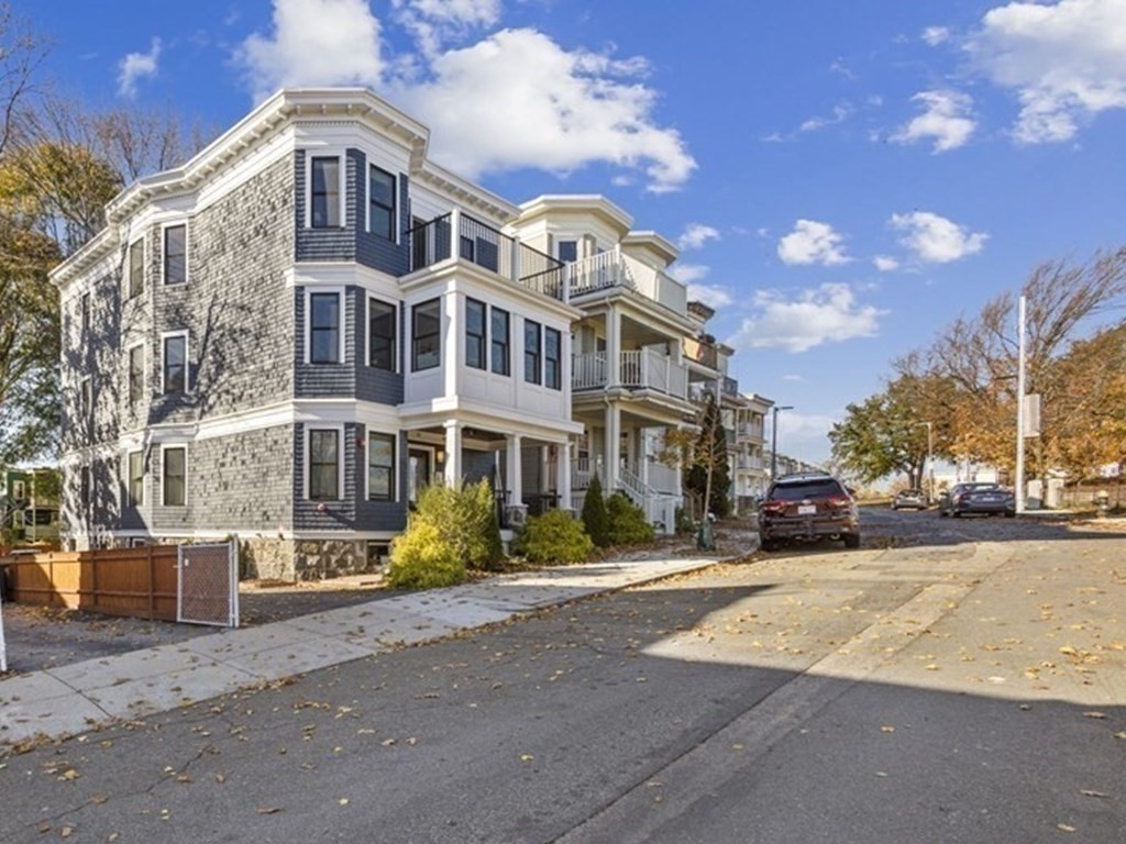 97 Mt Ida Road, Unit 3 Boston, MA 02122 - Photo 25 of 28 Gallery Image 25