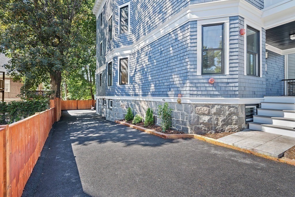 97 Mt Ida Road, Unit 3 Boston, MA 02122 - Photo 27 of 28 Gallery Image 27