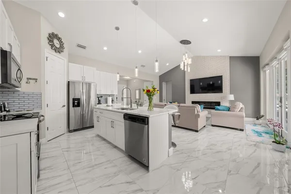 $495,000 | 2009 Flower Terrace, Sebring, FL 33875