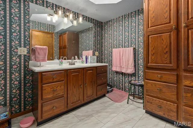 $215,000 | 1512 North Harrison Street, Litchfield, IL 62056