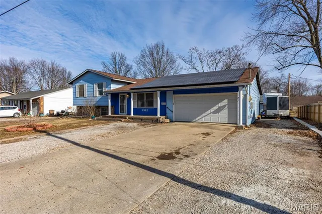 $215,000 | 1512 North Harrison Street, Litchfield, IL 62056