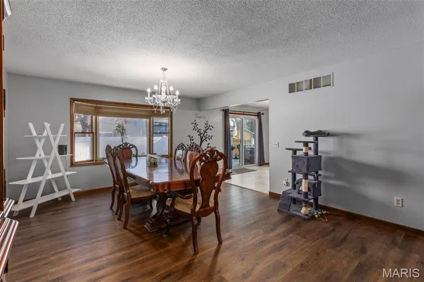 $215,000 | 1512 North Harrison Street, Litchfield, IL 62056