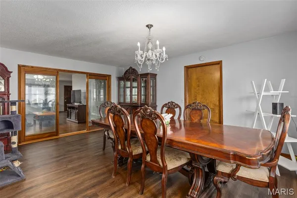 $215,000 | 1512 North Harrison Street, Litchfield, IL 62056