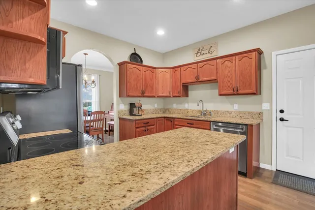 $375,000 | 609 Country Acres Road, St. Joseph, IL 61873